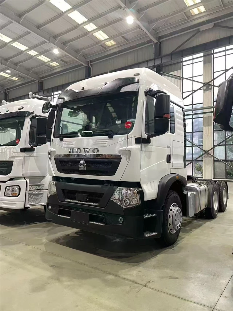 Howo TX6x4 Tractor suppliers